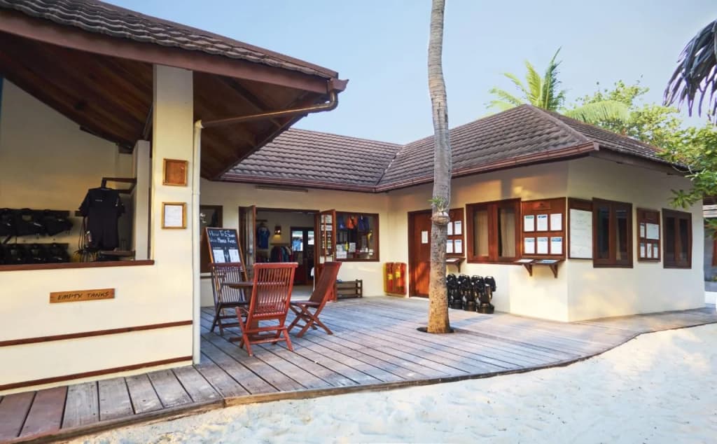 Komandoo Maldives Island Resort - photo 17