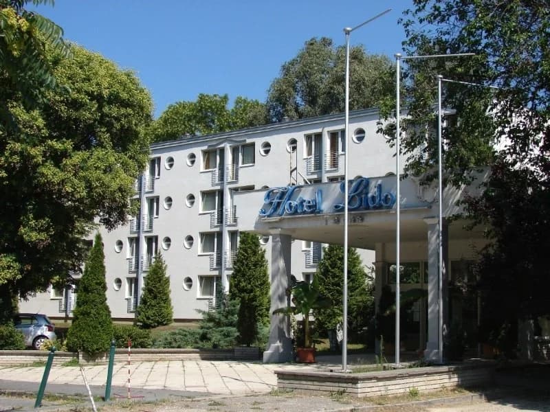 Lido - main photo