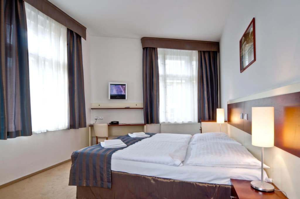 City Partner Hotel Gloria - photo 4