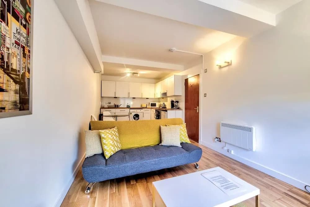 Stylish Central Apartment Near Royal Mile - photo 2