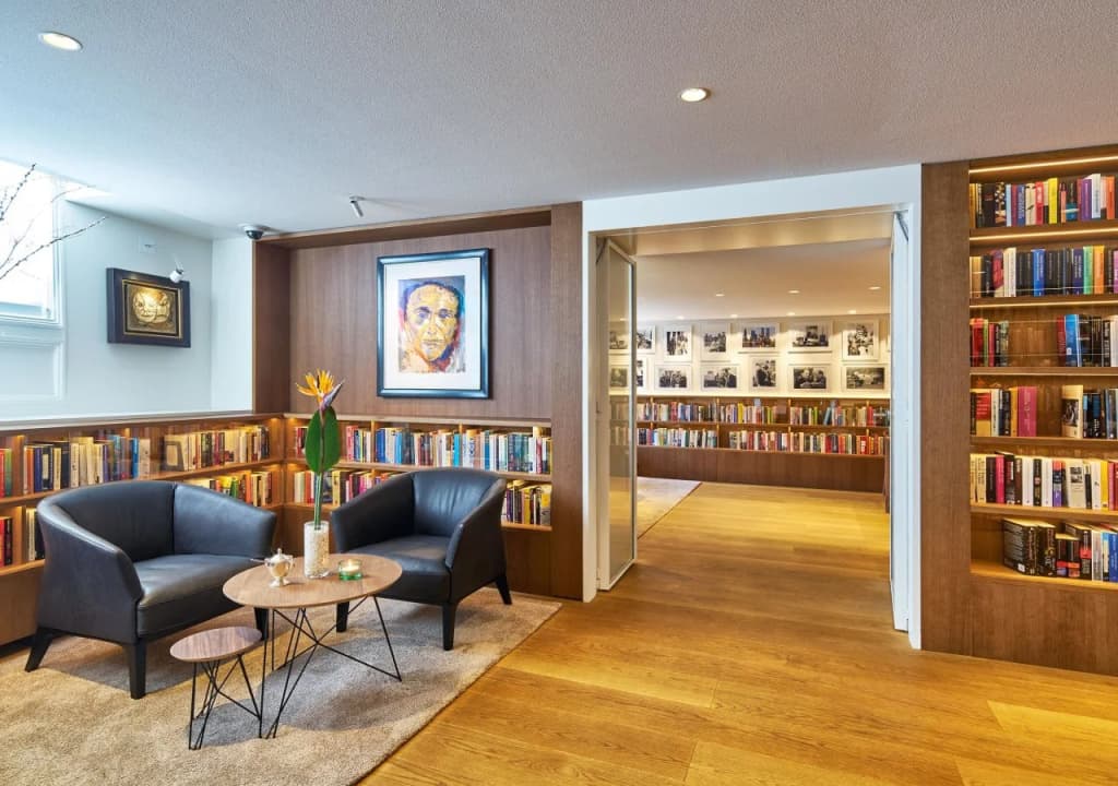 Ambassade Hotel - photo 22