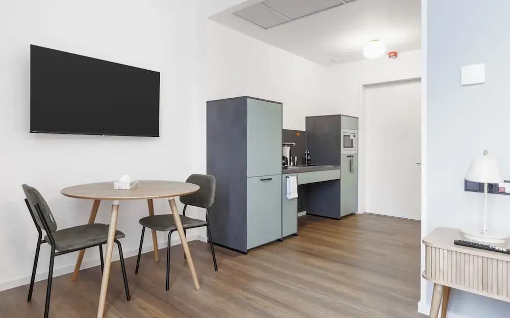 Limehome Berlin Sybelstraße - photo 19