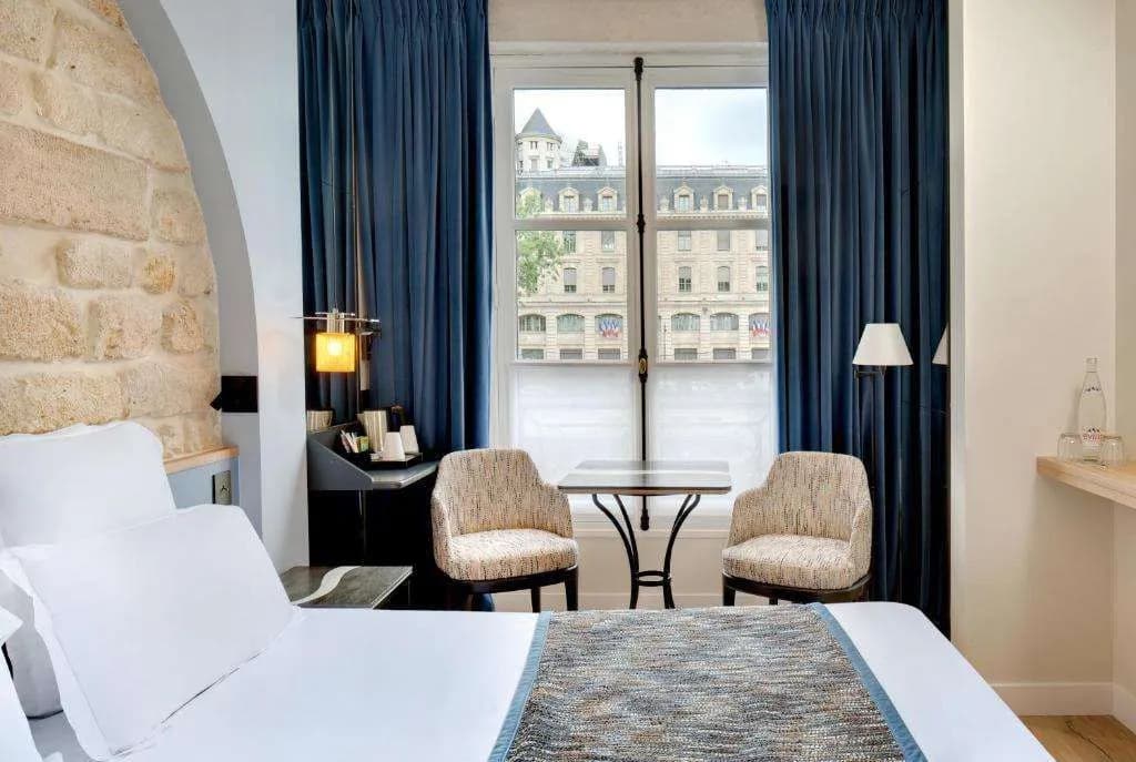 Hotel Les Rives De Notre Dame - photo 29