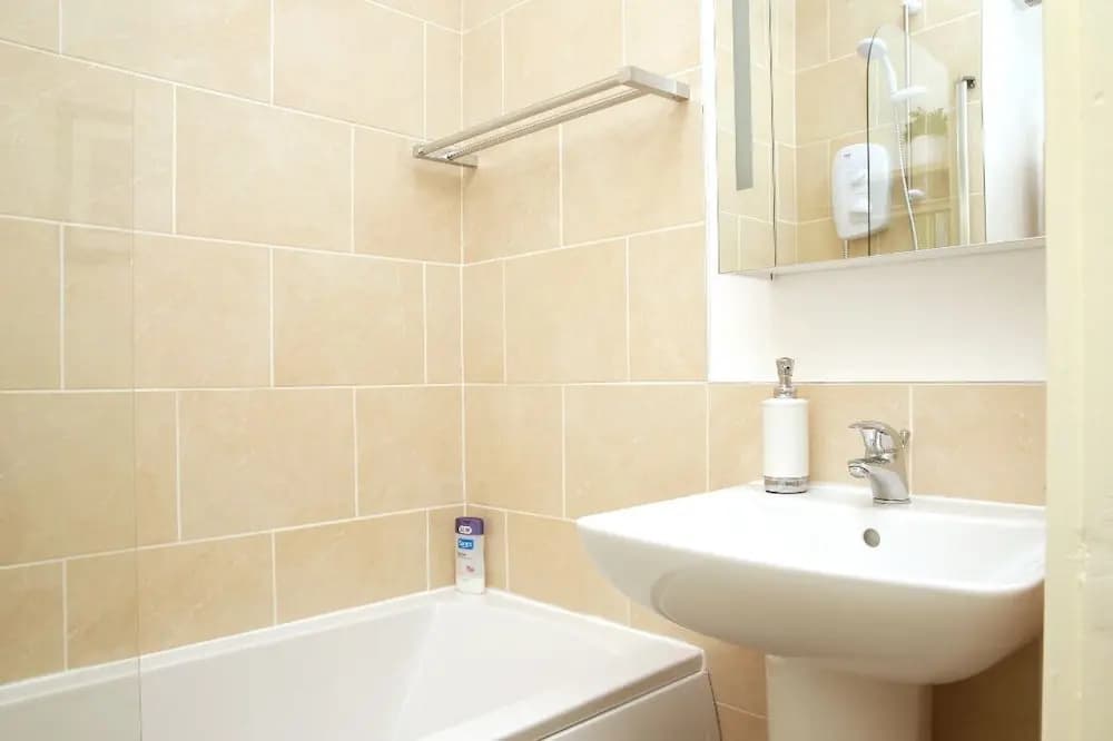 1 bed flat off Royal Mile - photo 7