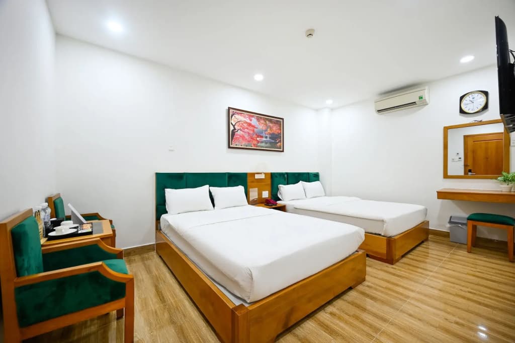 Vivian Hotel Saigon Airport - photo 25