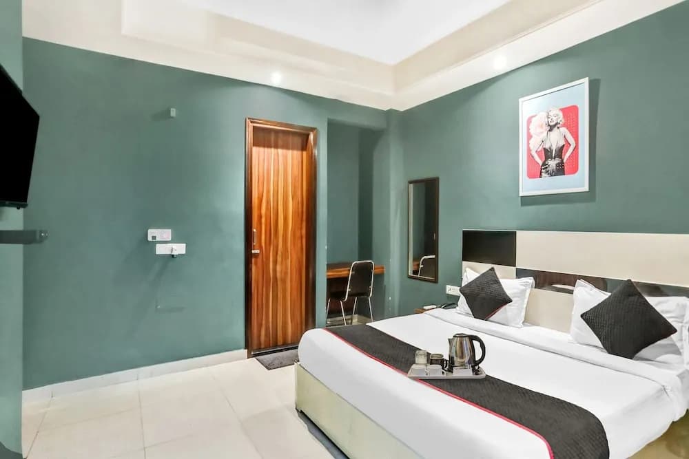 Qotel Hotel Church House Rohini Sector15 - photo 2