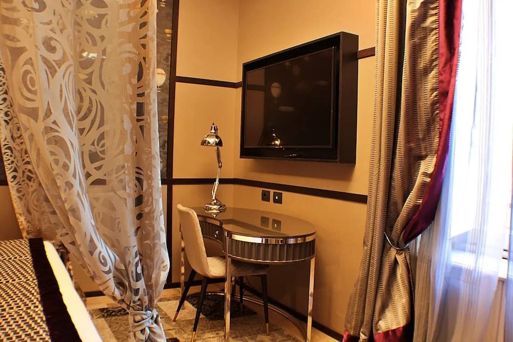 RSH Spanish Steps Luxury Apartment - main photo