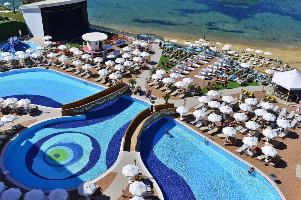Azura Deluxe Resort & Spa - photo 22