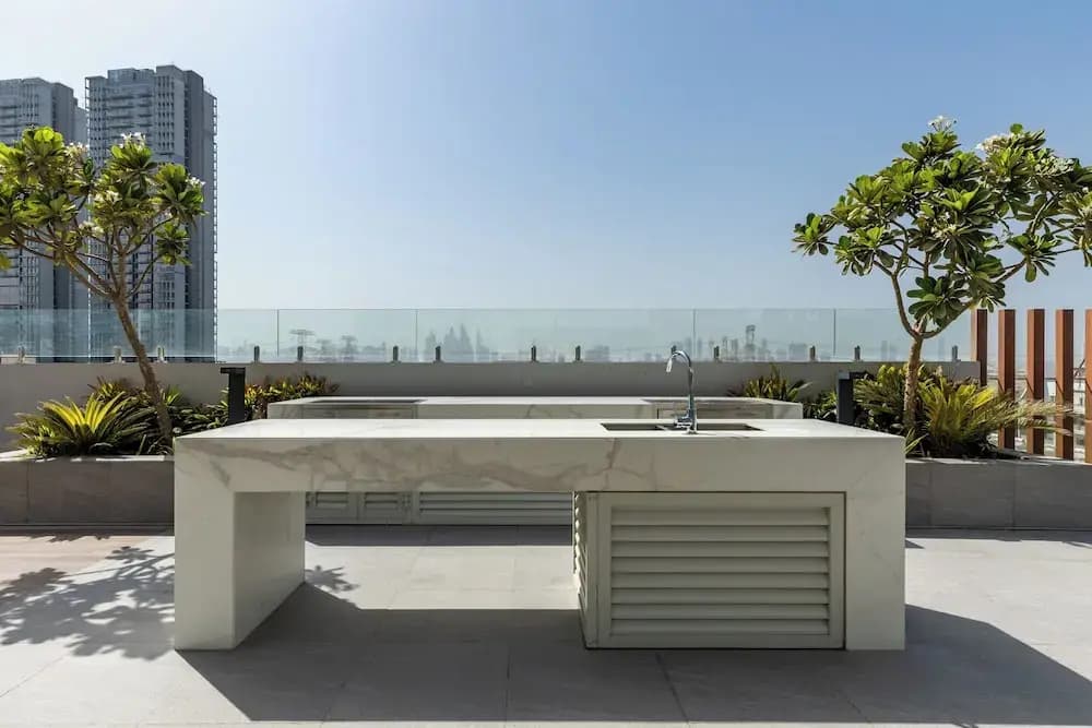 Waves - Comfortable JVC Apt with Balcony - photo 29