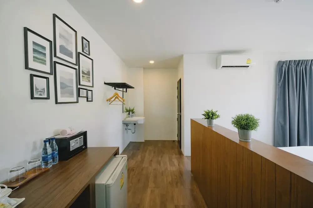 J & P Guest House - photo 23