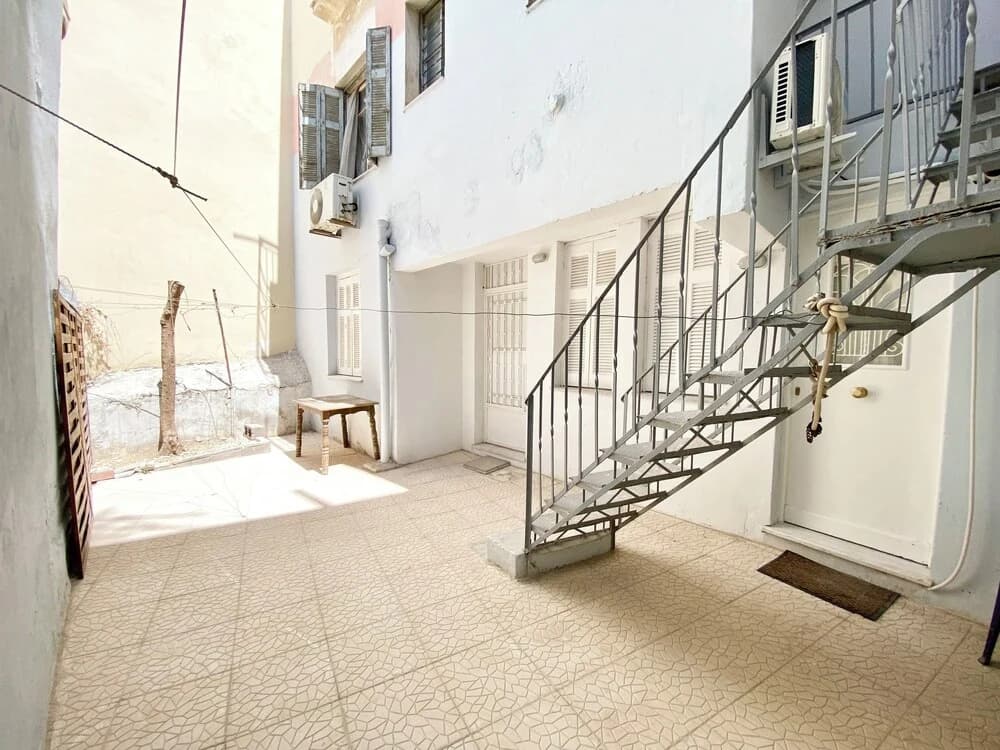 Quiet Flat With Outdoor Space in Central Athens - photo 7