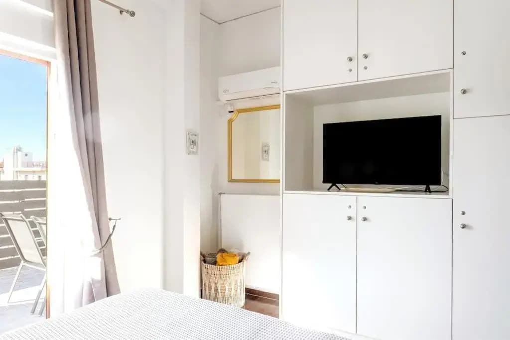 Flat 85m² 2 bedrooms 1 bathroom - Athens - photo 4