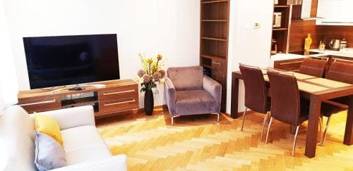 Free Parking- 2bdr Apartment in Wenceslas Square - photo 42
