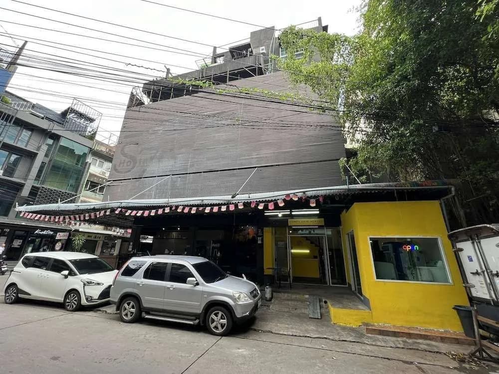 comfy crib hostel - photo 15