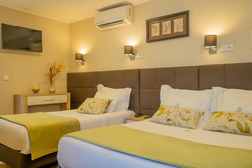 Dinya Lisbon Hotel - photo 32