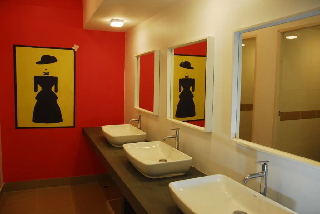 U-Sabai Hostel - photo 9