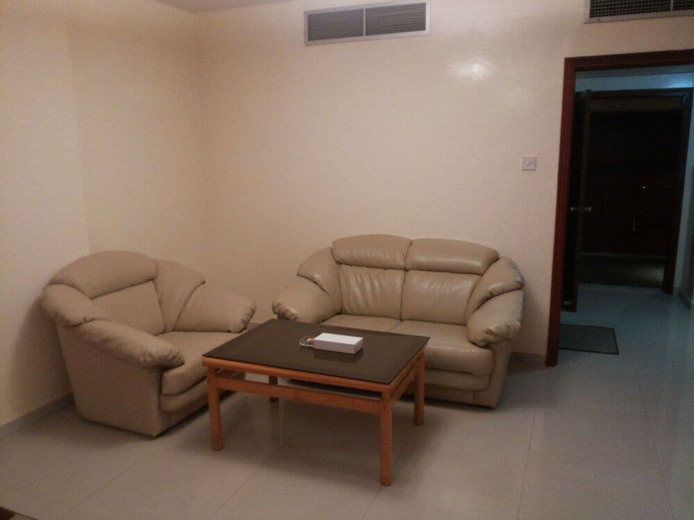 Al Buhairah Hotel Apartments - photo 12