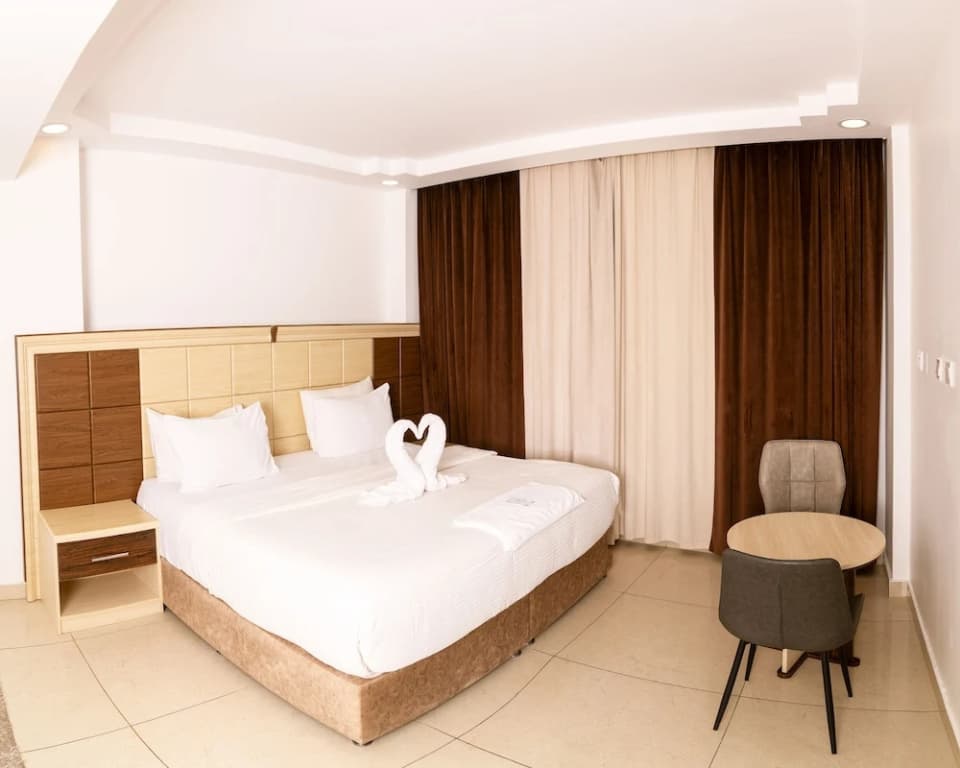 Diamond Star Hotel - photo 5