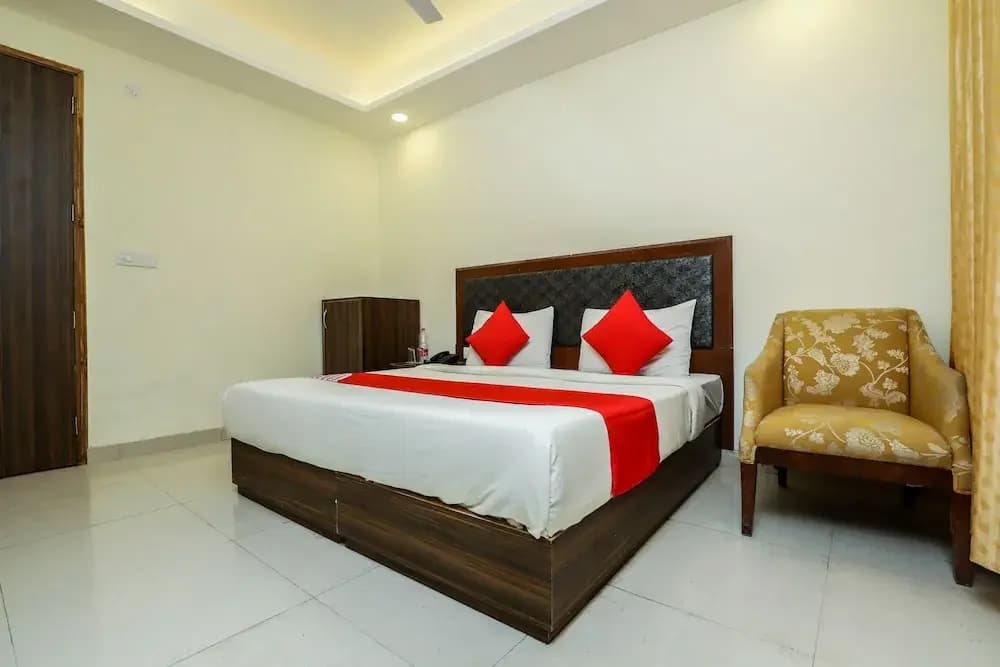 Hotel Krone Delhi - photo 6