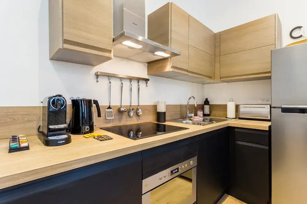 Elegant Apartment - 2bd/6p - Hotel de Ville - photo 10