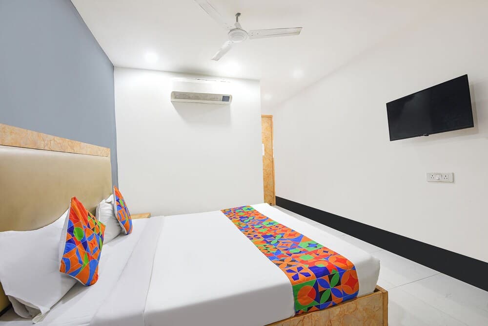 FabHotel Moody Inn Kalkaji - photo 9