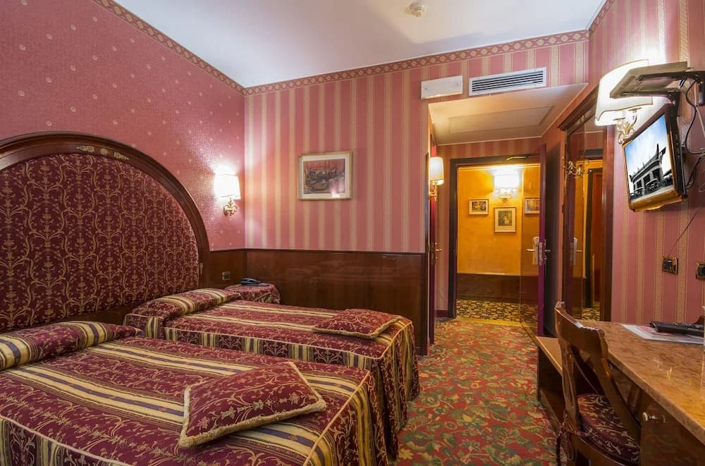Hotel Vittoria - photo 7
