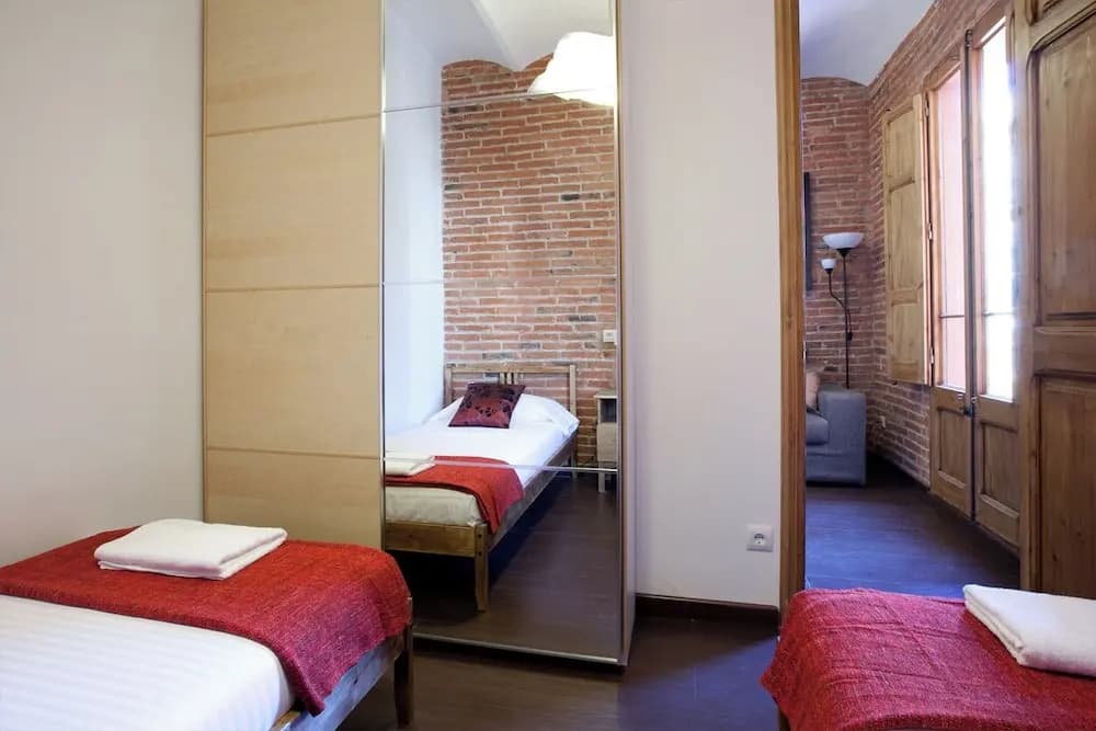 Central Apartment in Eixample - photo 3