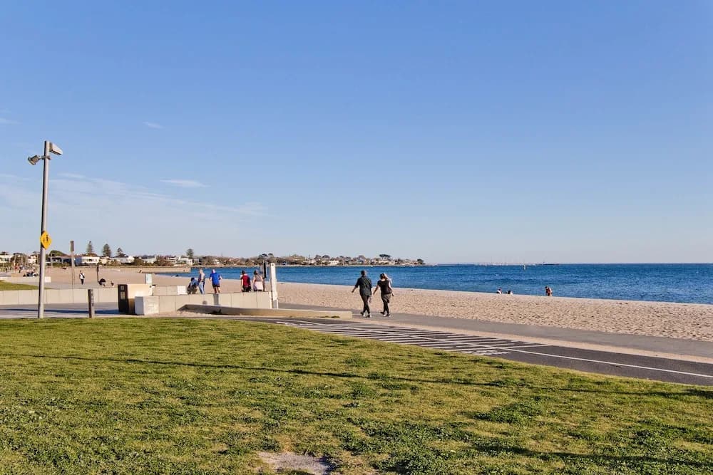 Elwood Seaside 2 Bed Retreat - photo 10