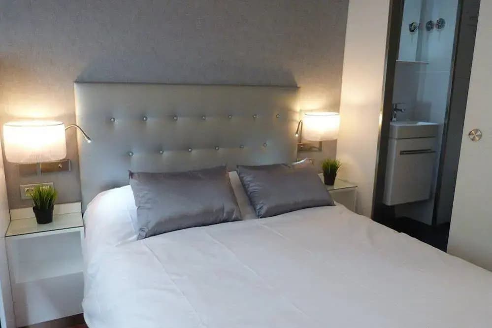 Hostal Cel Barcelona - photo 13