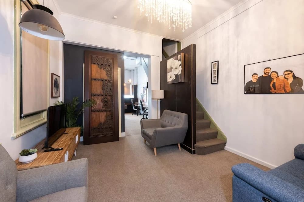 Unique 2BR Converted Storefront APT in Alphington! - photo 11