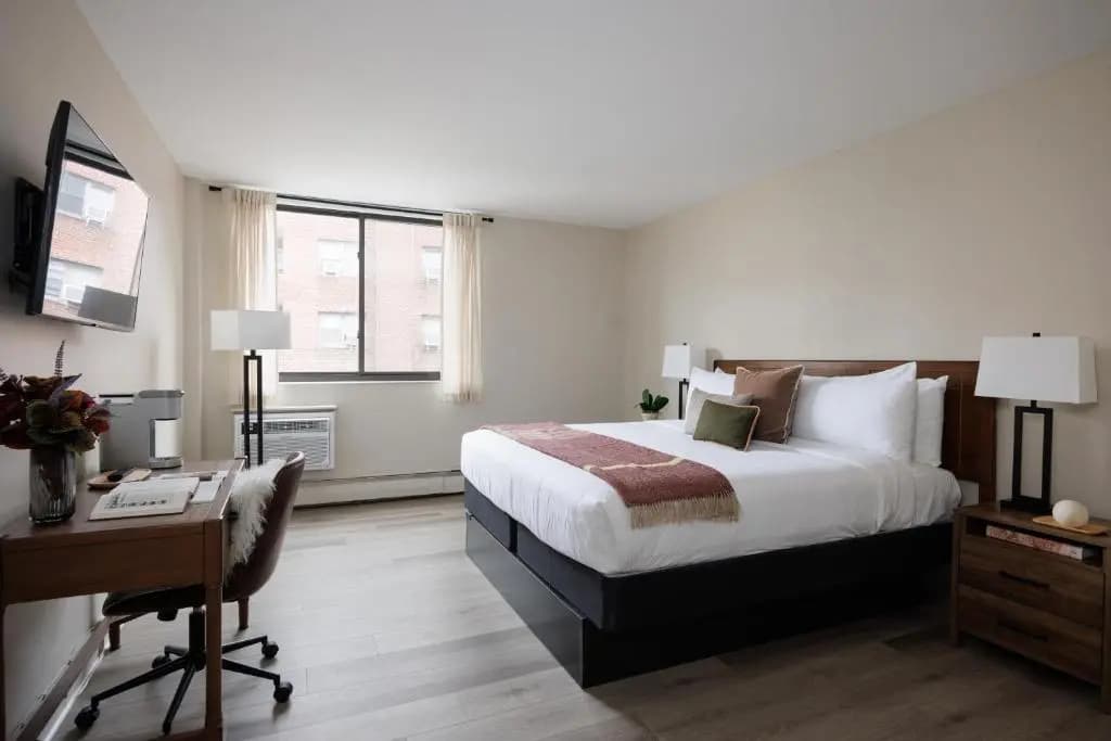The Andrew Hotel - photo 43