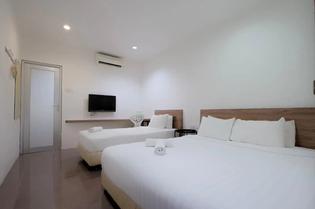 T Hotel Tandop - photo 22
