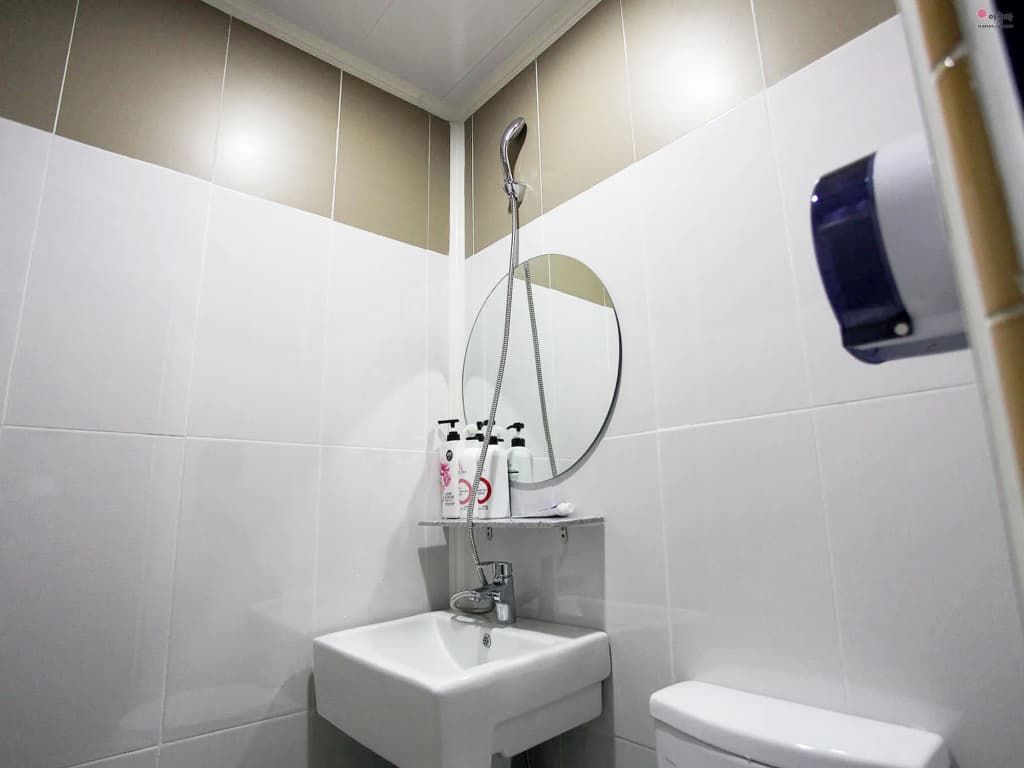 W mini hotel - Hostel - photo 9