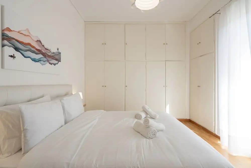 City Chic Apartment with Park View - photo 4