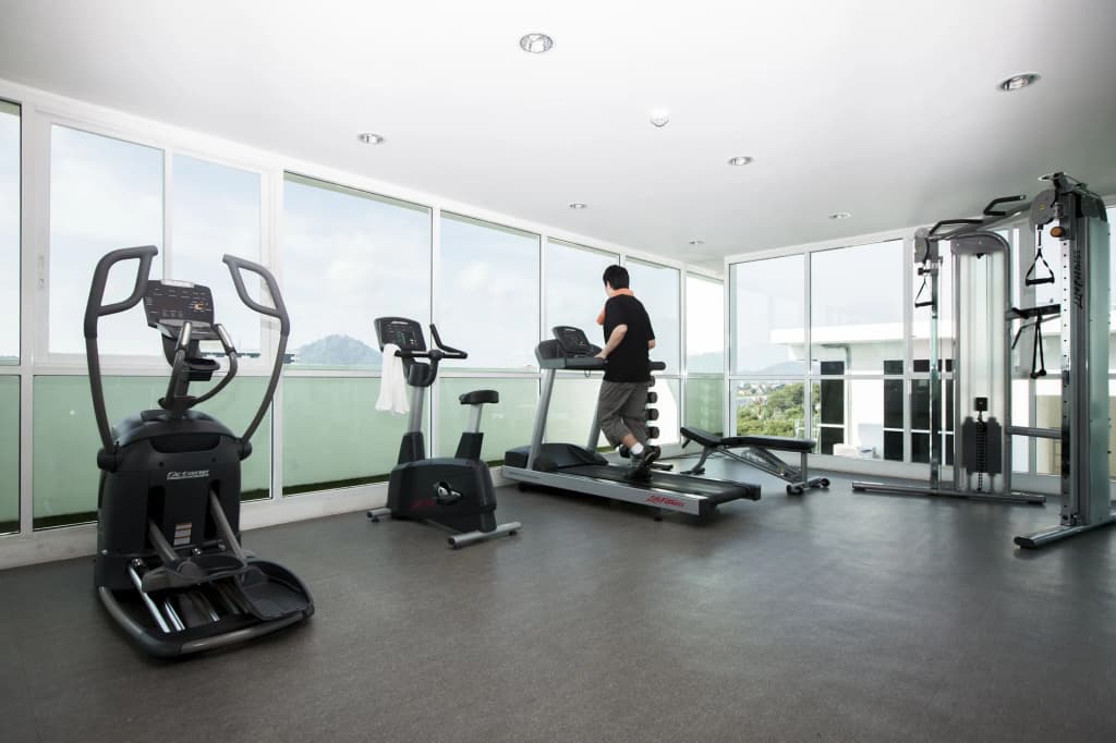 The WIDE Condotel - Phuket - photo 17