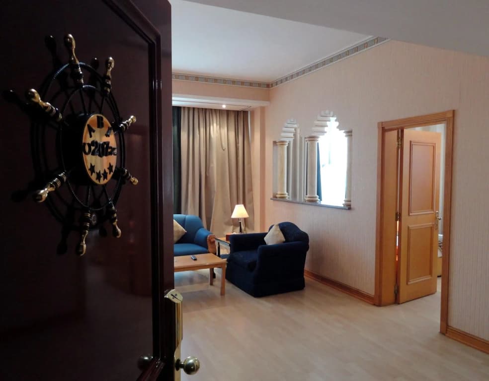 Beach Bay Hotel - photo 3