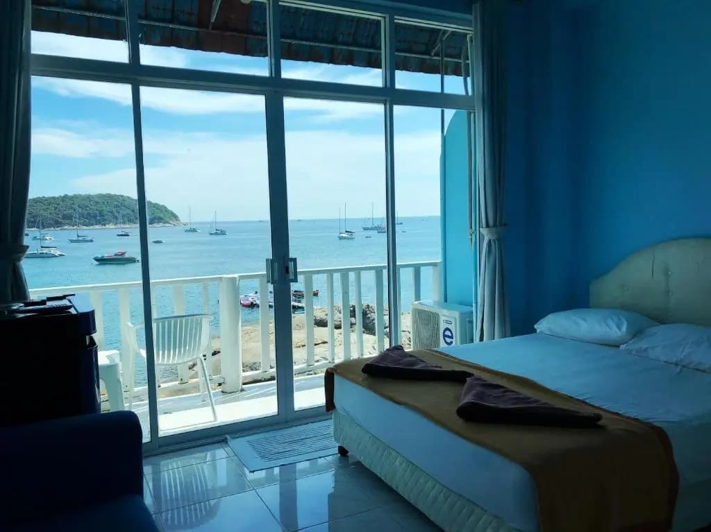 Naiharn On The Rock Resort - photo 5