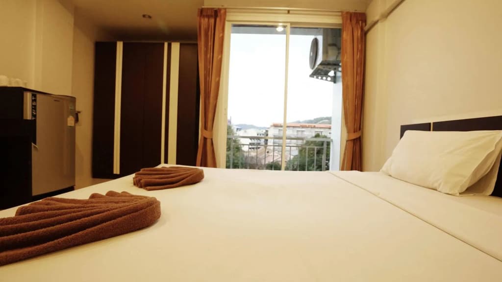 Bad Boys Guesthouse Patong - photo 7