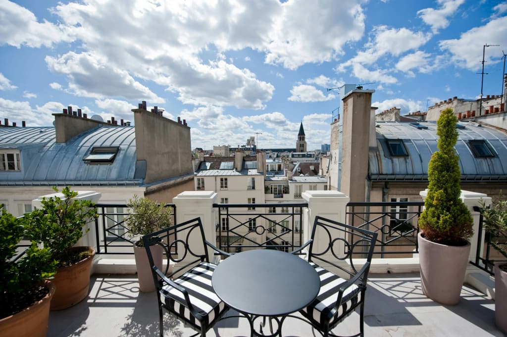 L'Hotel - photo 23