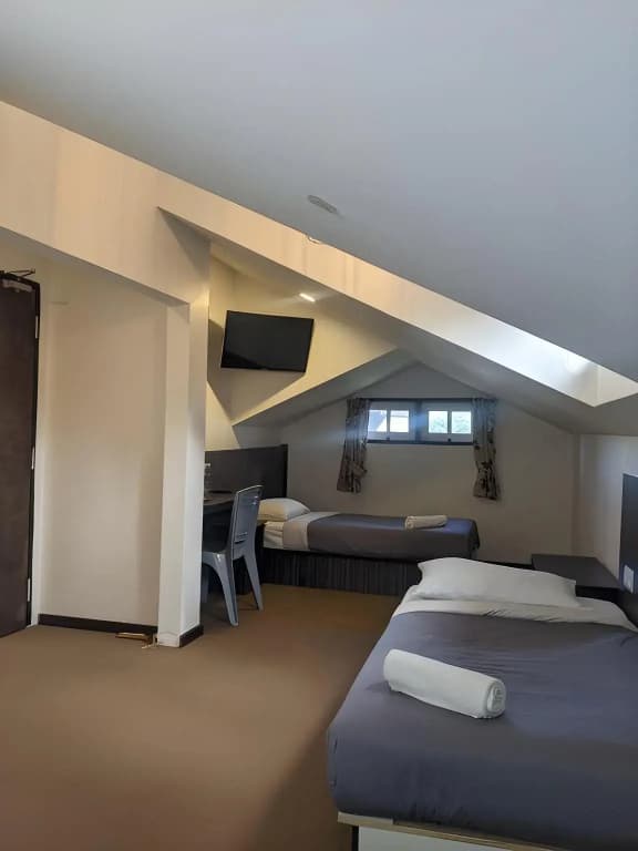 Hillview Inn - photo 5