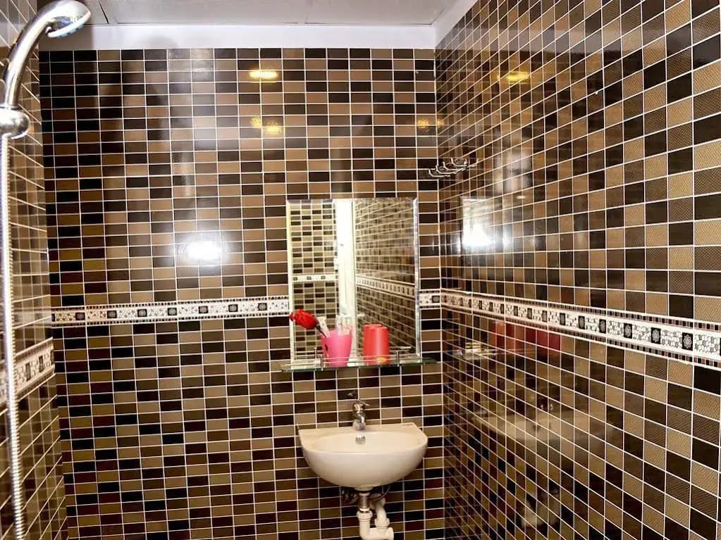 Dollar Hotel - photo 5