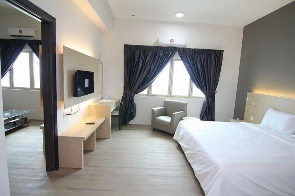 Summit Signature Hotel Batu Pahat - photo 11