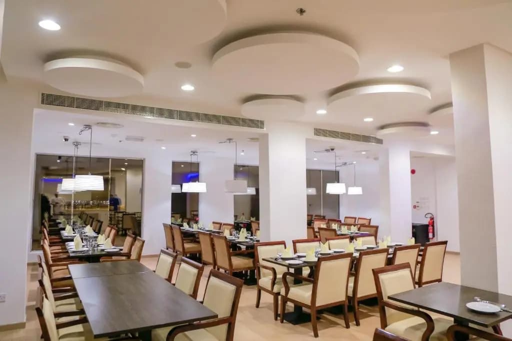 Muscat Inn Hotel - photo 22