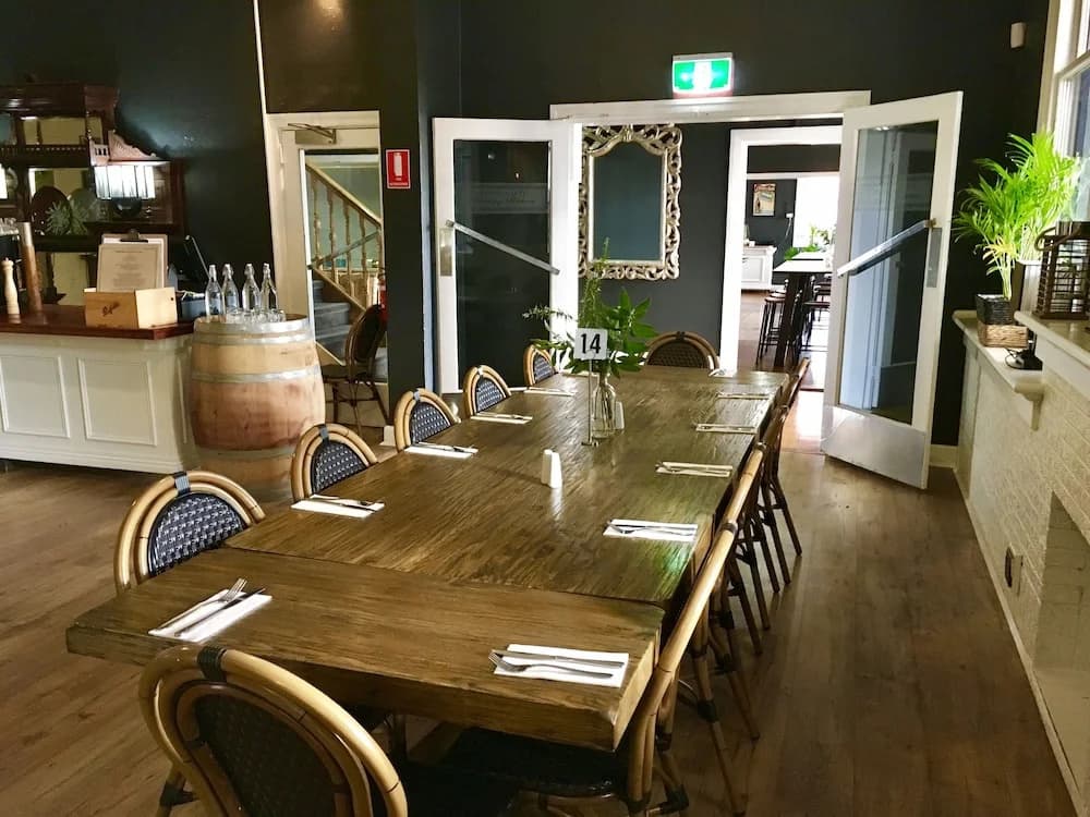 Healesville Garden Accommodation — The Grand Hotel - photo 24