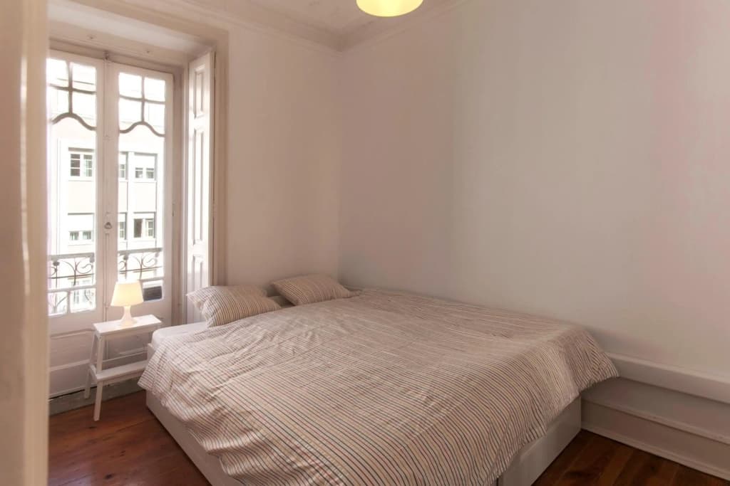 Lisbon Apartment - photo 17