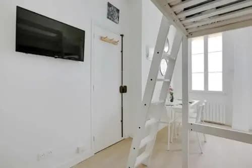 Magnifique Studio 1BR/4P - Guy Moquet / Brochant - photo 8