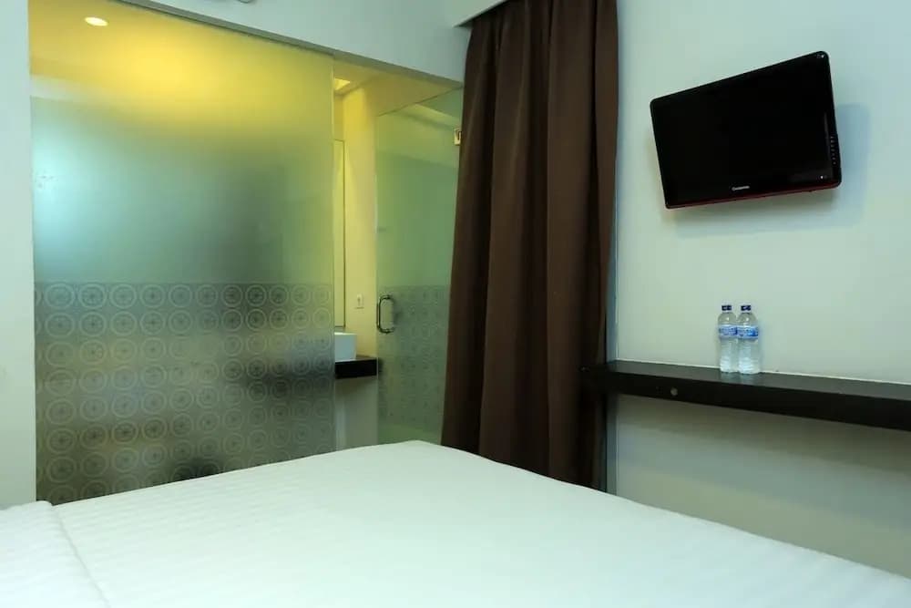 RedDoorz @ Istana Kuta Galeria - photo 3