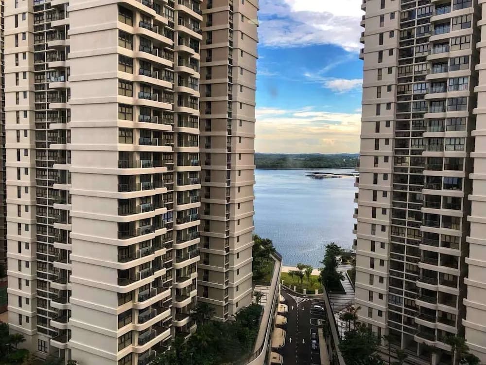 Spacious @ Country Garden Danga Bay - photo 18