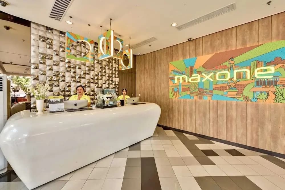 MaxOneHotels Premier Melawai - photo 11