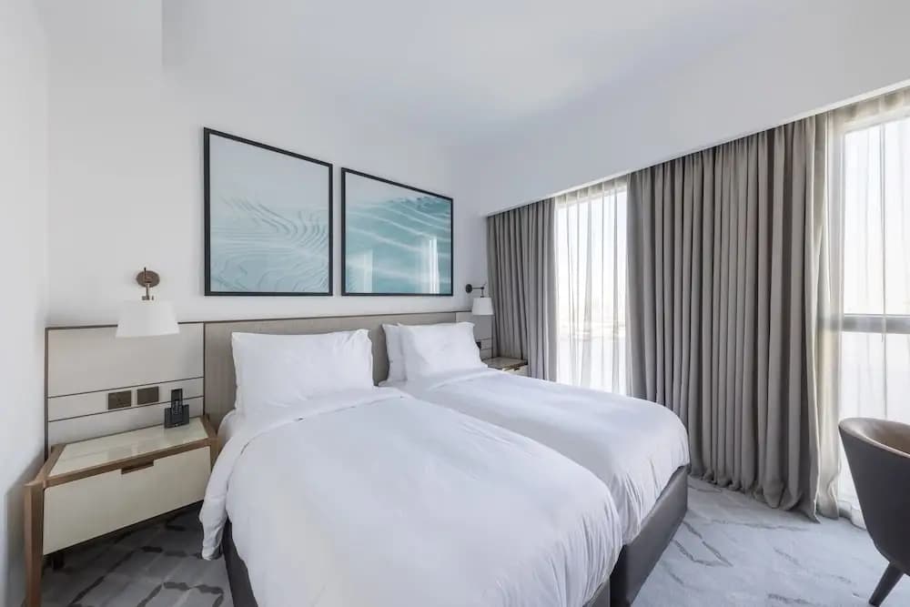 Comfortable 2BR Address Harbour Point - photo 4